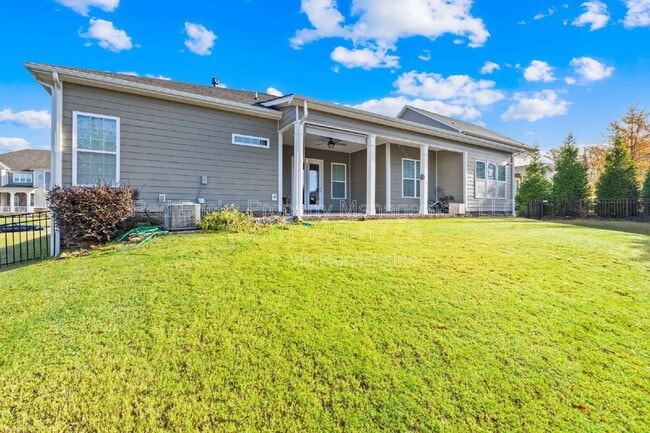 Building Photo - 4004 Petersburg Dr