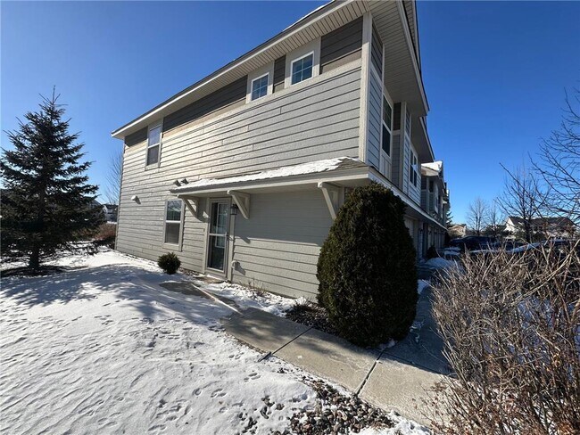 Building Photo - 3288 Red Oak Trail