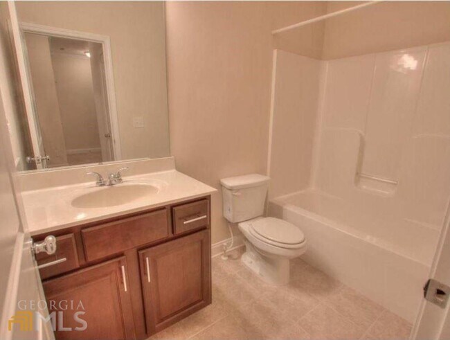 Building Photo - 2415 Tenor Ln