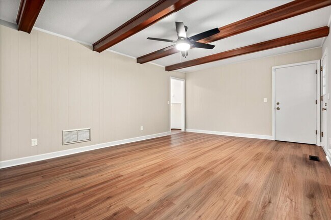 Building Photo - 511 Arbor Dr