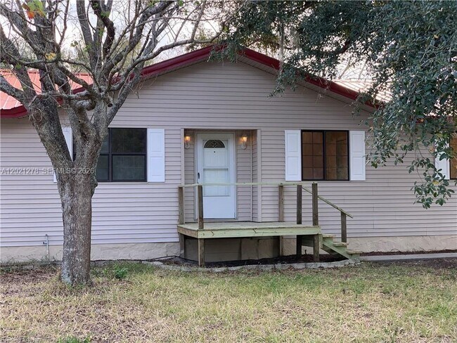 Building Photo - 2225 N Unicorn Rd