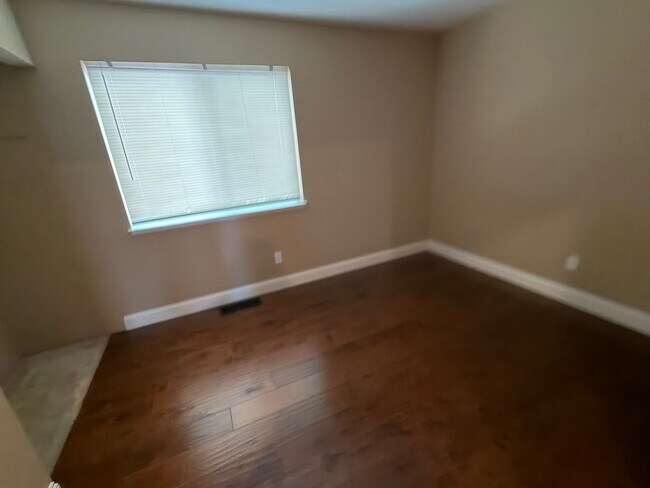Building Photo - 2461 Bay Hill Cir