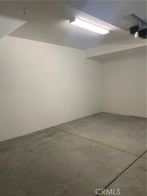 Building Photo - 415 Mulberry Ln