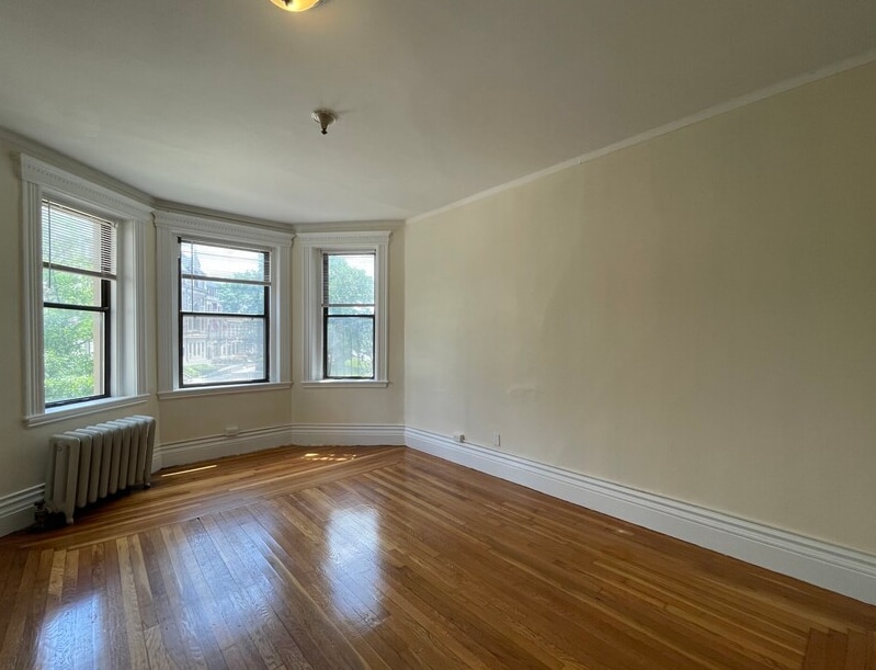 Building Photo - 1111 Boylston St