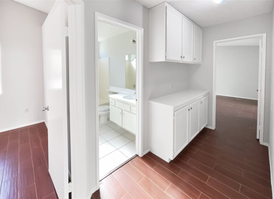 Building Photo - 12362 Highgate Ave