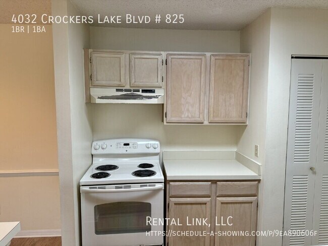 Building Photo - 4032 Crockers Lake Blvd