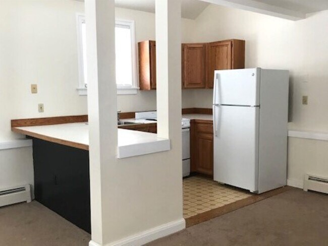 Building Photo - 1393 US-302