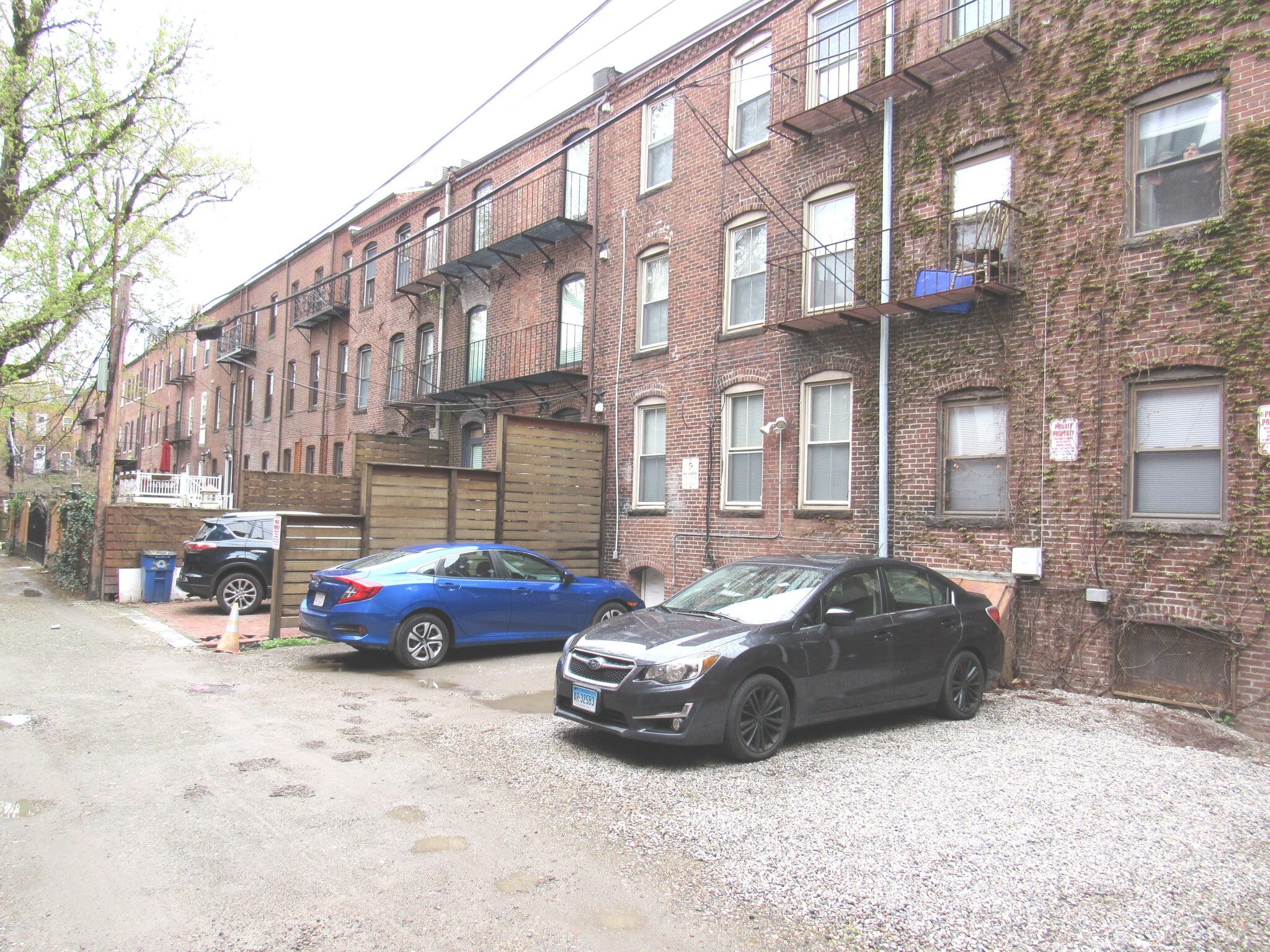 deeded parking (1) - 31 Wigglesworth St