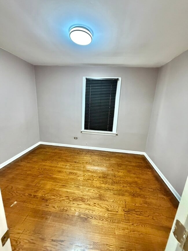 Building Photo - 4727 S Harding Ave