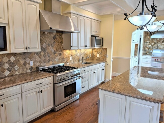 Building Photo - 2912 21st Ave