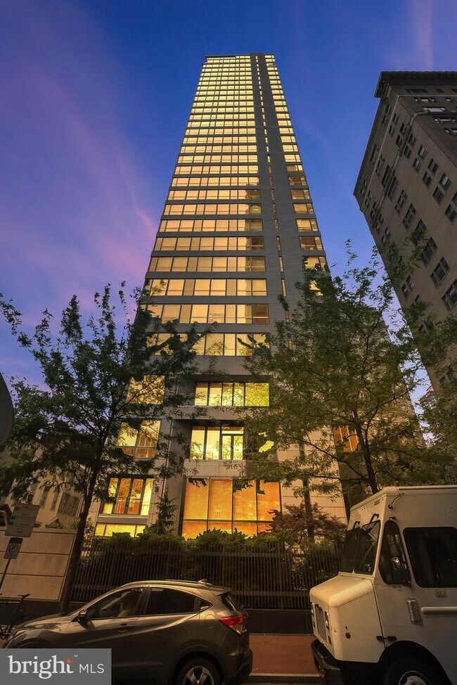 Building Photo - 1706 Rittenhouse Square