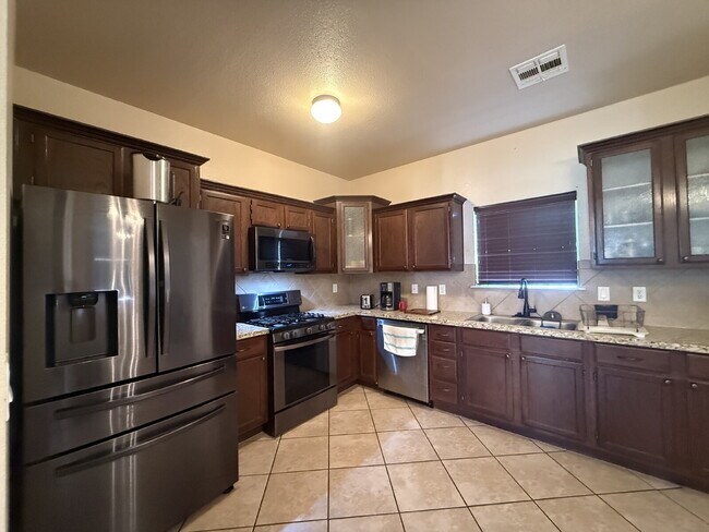 Building Photo - 12869 Little Misty Ln