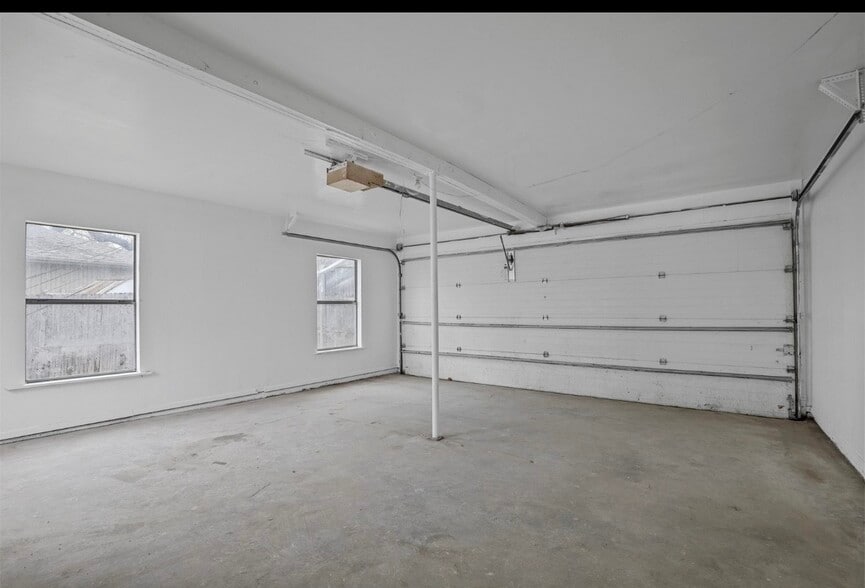 Building Photo - 3522 Shady Valley Dr