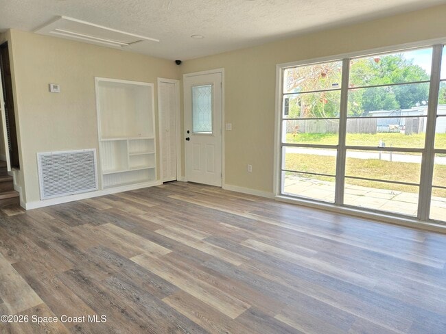 Building Photo - 39 E Azalea Cir