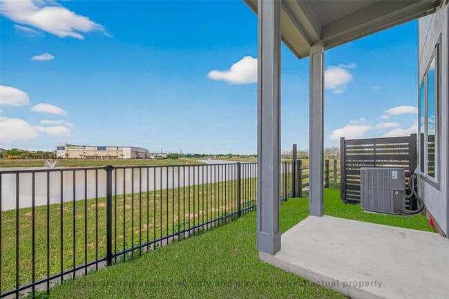 Building Photo - 10719 Mason Rd