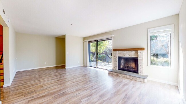 Building Photo - PURE Property Management Presents: Beautiful 3 Bedroom/2 Bath in Santa Rosa!