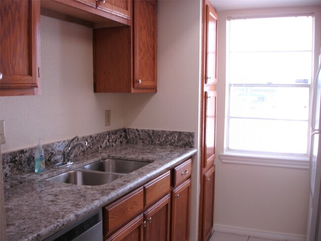 Building Photo - 14333 Memorial Dr