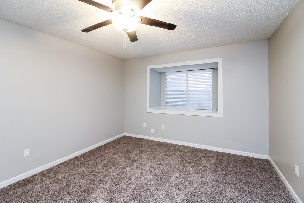 Building Photo - 8440 Auburn Dr
