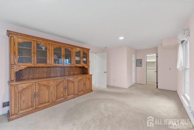 Building Photo - 1801 Timber Oaks Rd