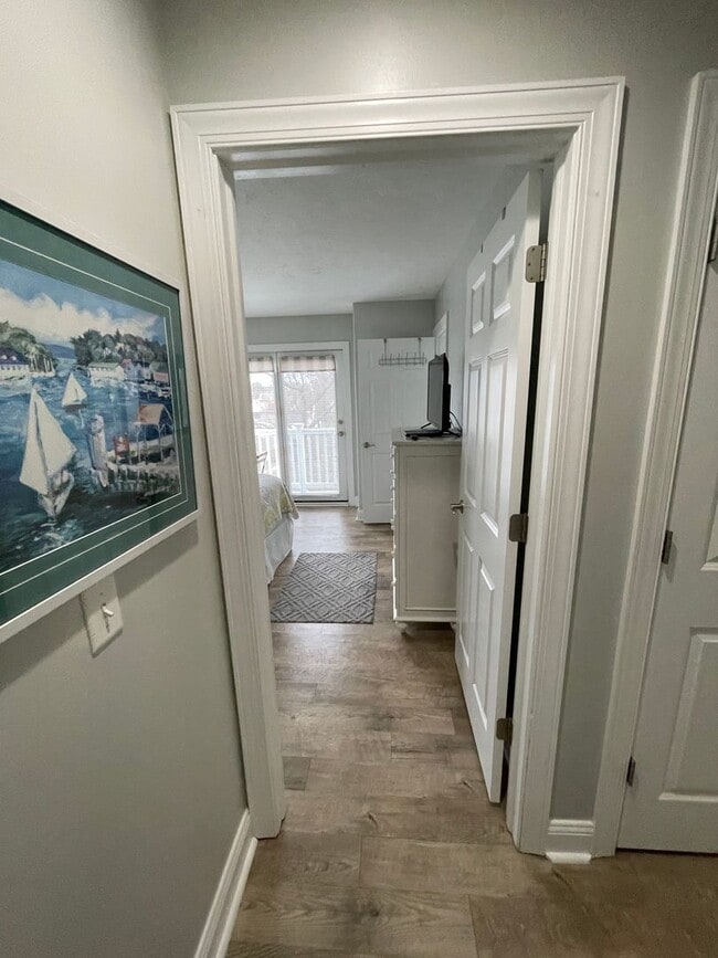 Building Photo - Stylish Downtown Traverse City Condo – Ful...