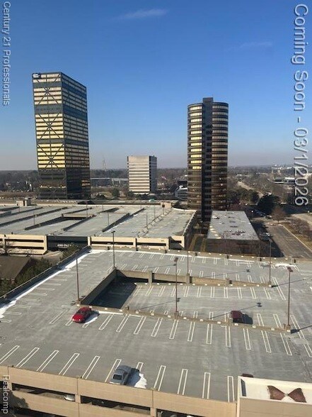 Building Photo - 5000 Town Center Dr