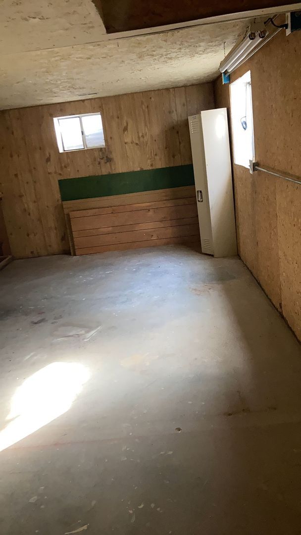 Building Photo - Huge Home In The West Bench Neighborhood!