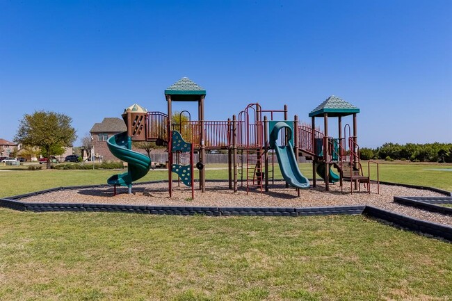 Building Photo - 868 Water Hyacinth Loop