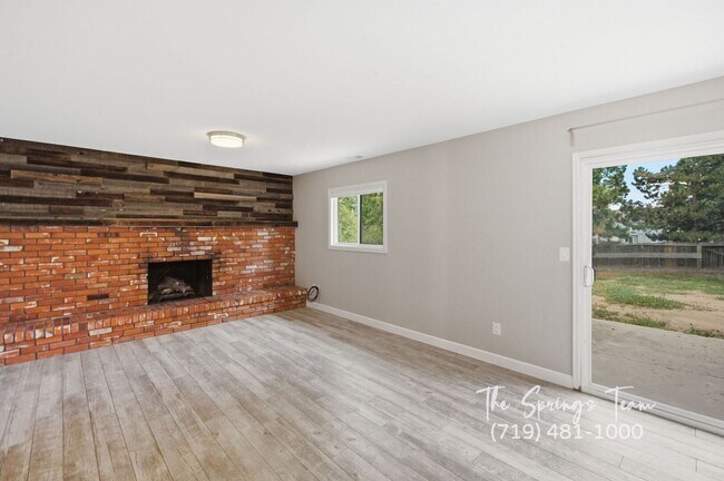 Building Photo - 3625 E Wade Ln