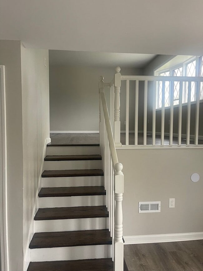 Building Photo - 4803 Paulson Dr
