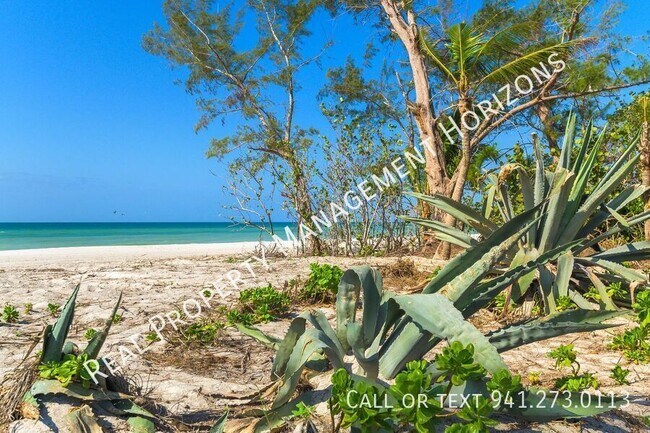 Building Photo - 5135 Gulf of Mexico Dr