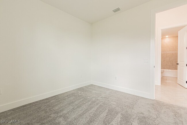 Primary Photo - 4155 NW 38th St
