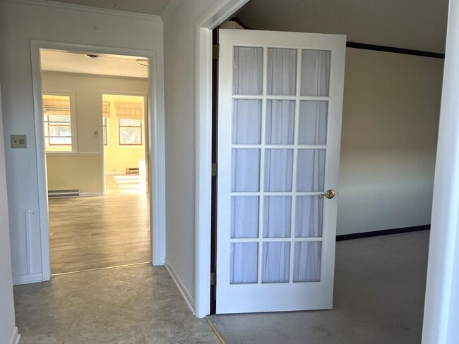 Building Photo - UNFURNISHED LEWES SINGLE FAMILY HOME - 6 M...