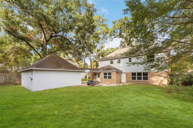 Building Photo - 3823 Fernglade Dr
