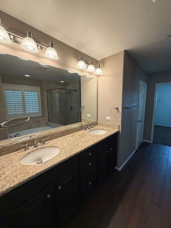 Building Photo - 27238 Avon Ln