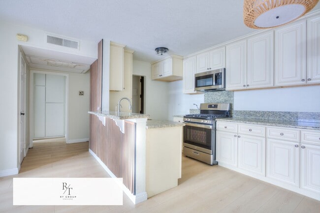 Building Photo - Modern High-Rise Living at La Fayette Park Towers