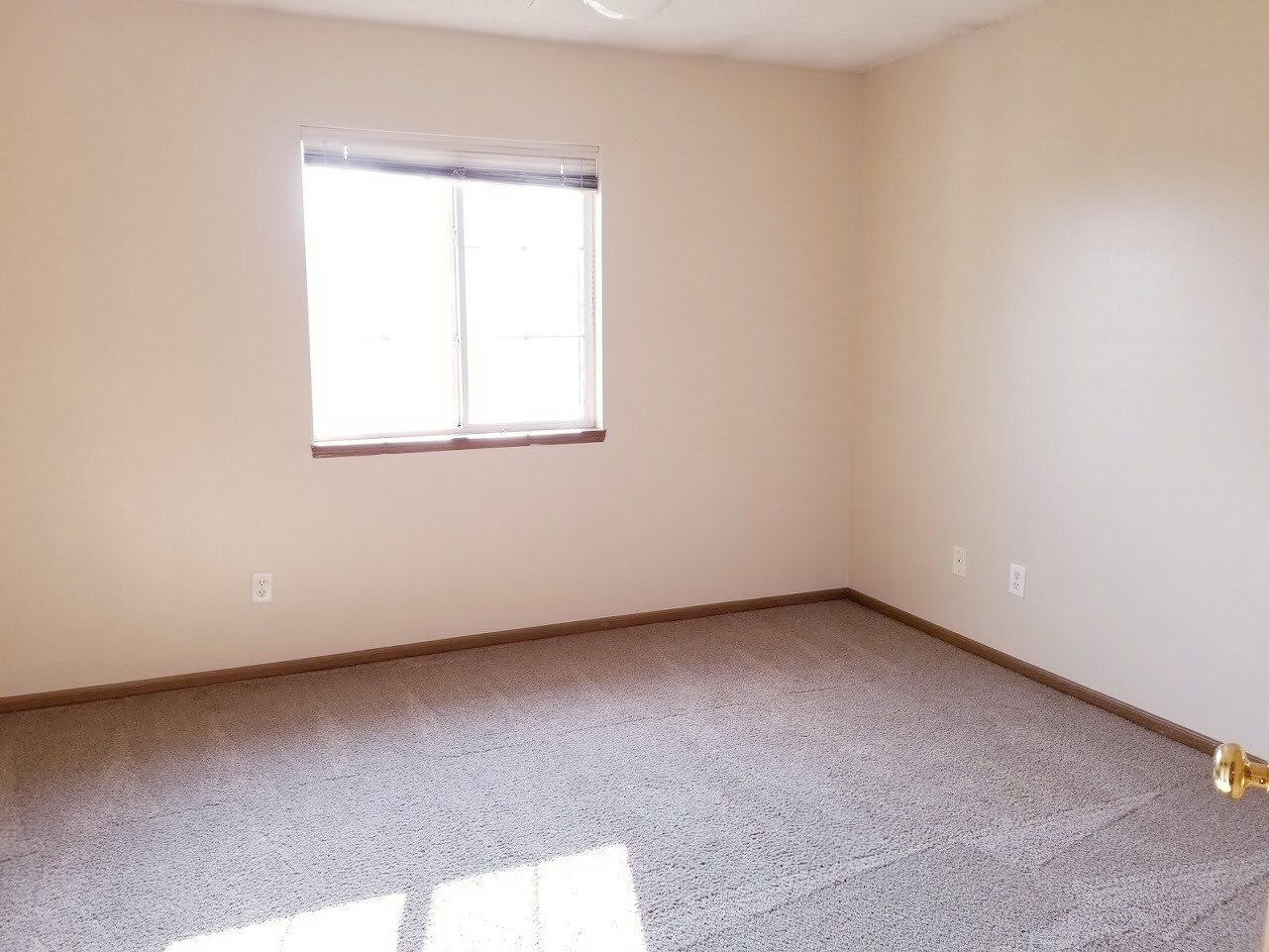 Building Photo - 560 Penn Ct