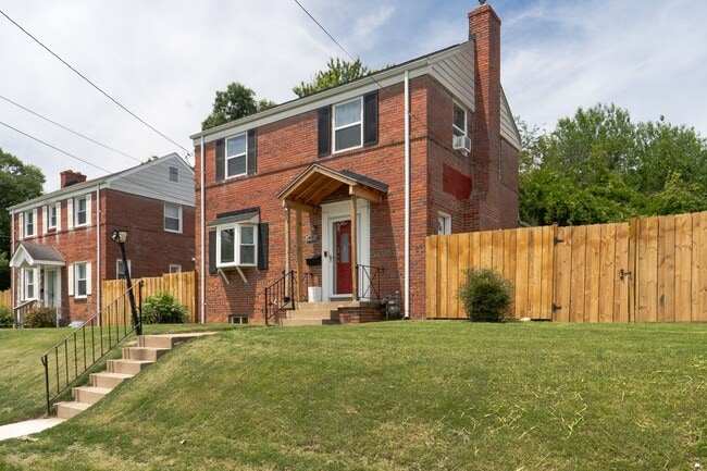 Building Photo - 10024 Lorain Ave