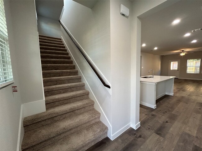 Building Photo - 7914 Alset Dr