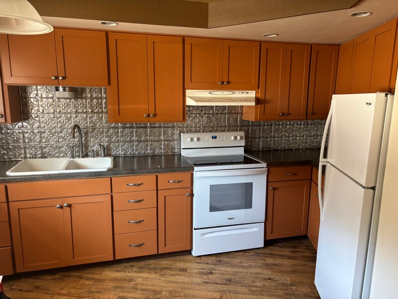 Building Photo - 2316 Post Rd