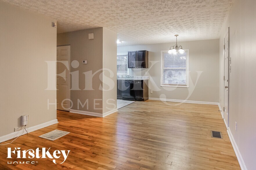 Building Photo - 443 Fairlock Ln NW