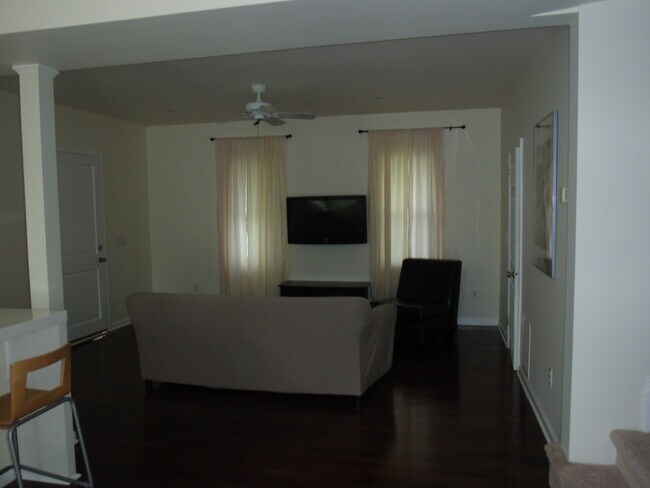 Building Photo - 23 Nelson St