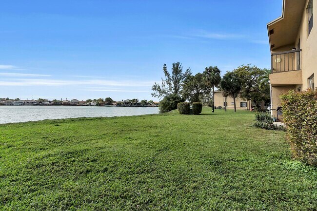 Building Photo - 6715 W 26th Dr