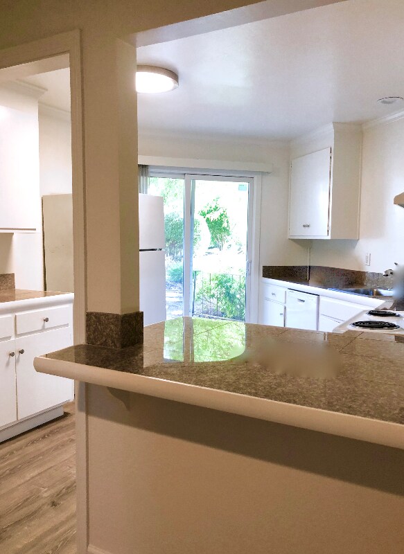 Building Photo - 213 Lower Via Casitas