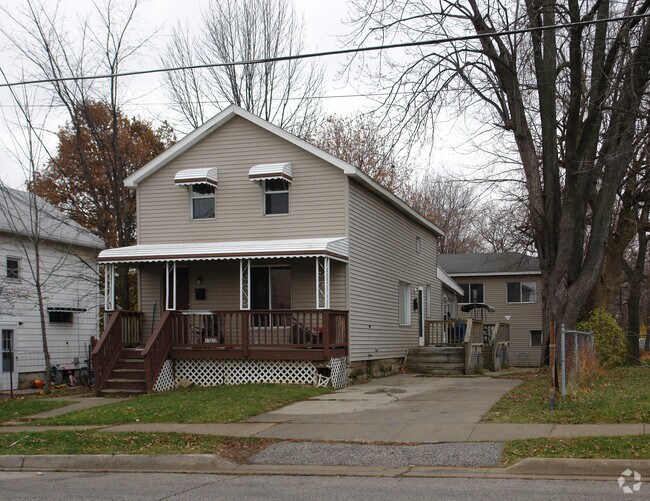 Primary Photo - 11832 Union St