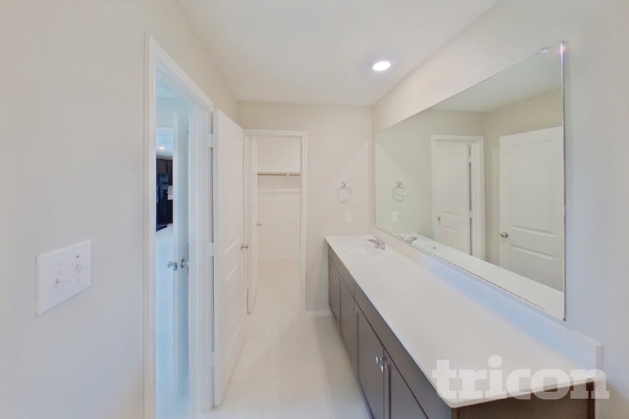 Building Photo - 6340 Bristolwood Dr