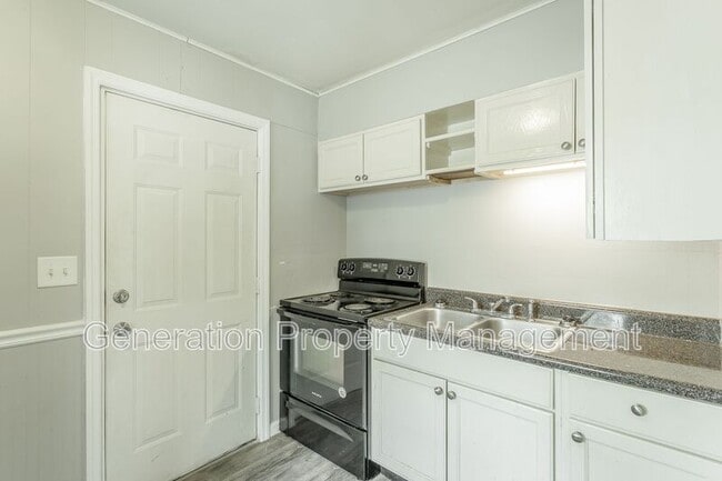 Building Photo - 207 Laws Ave