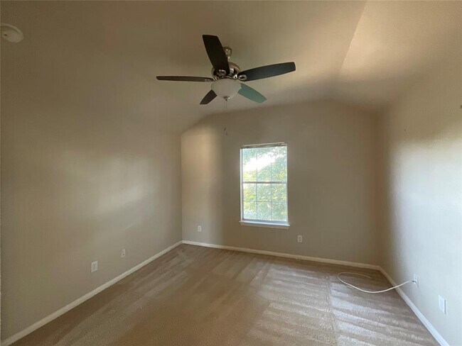 Building Photo - 4427 Meadowside Ln