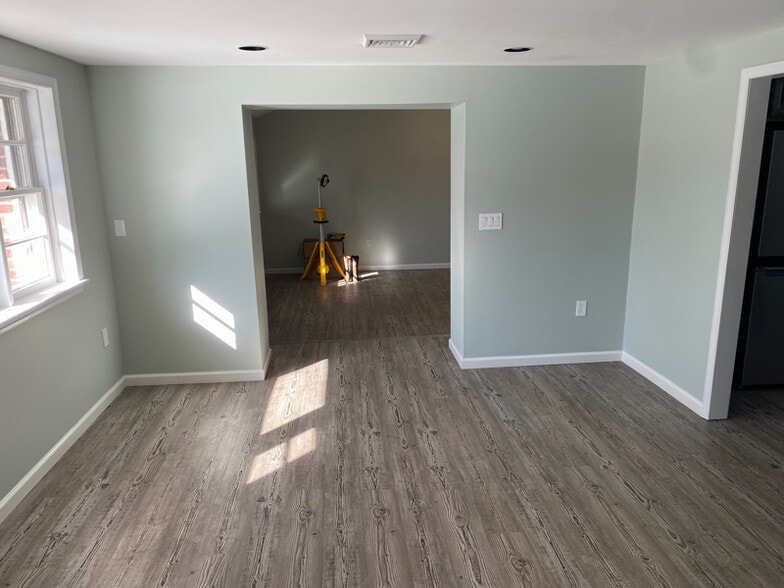 Building Photo - 60 Elk Ln