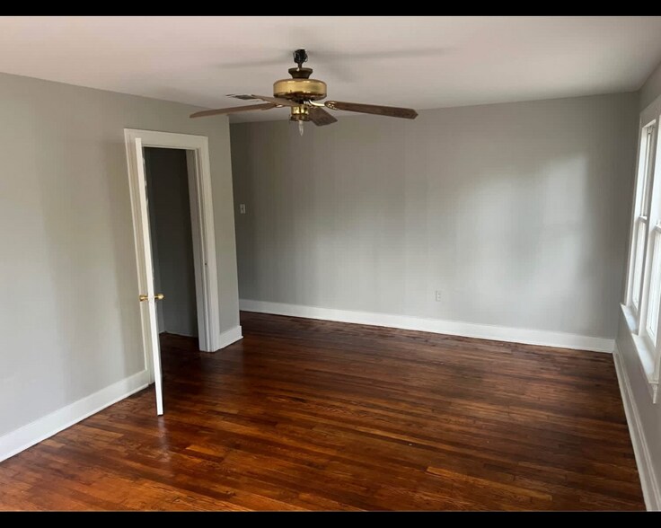 Building Photo - 5519 Lavey Ln