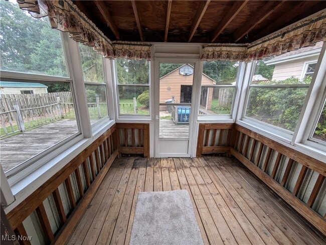 Building Photo - 486 Needham Ave